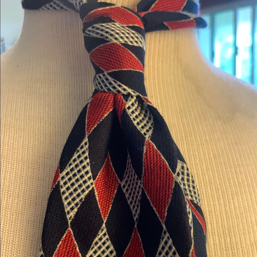 ERMENEGILDO ZEGNA LUXURY ITALIAN SILK DESIGNER NECKTIE